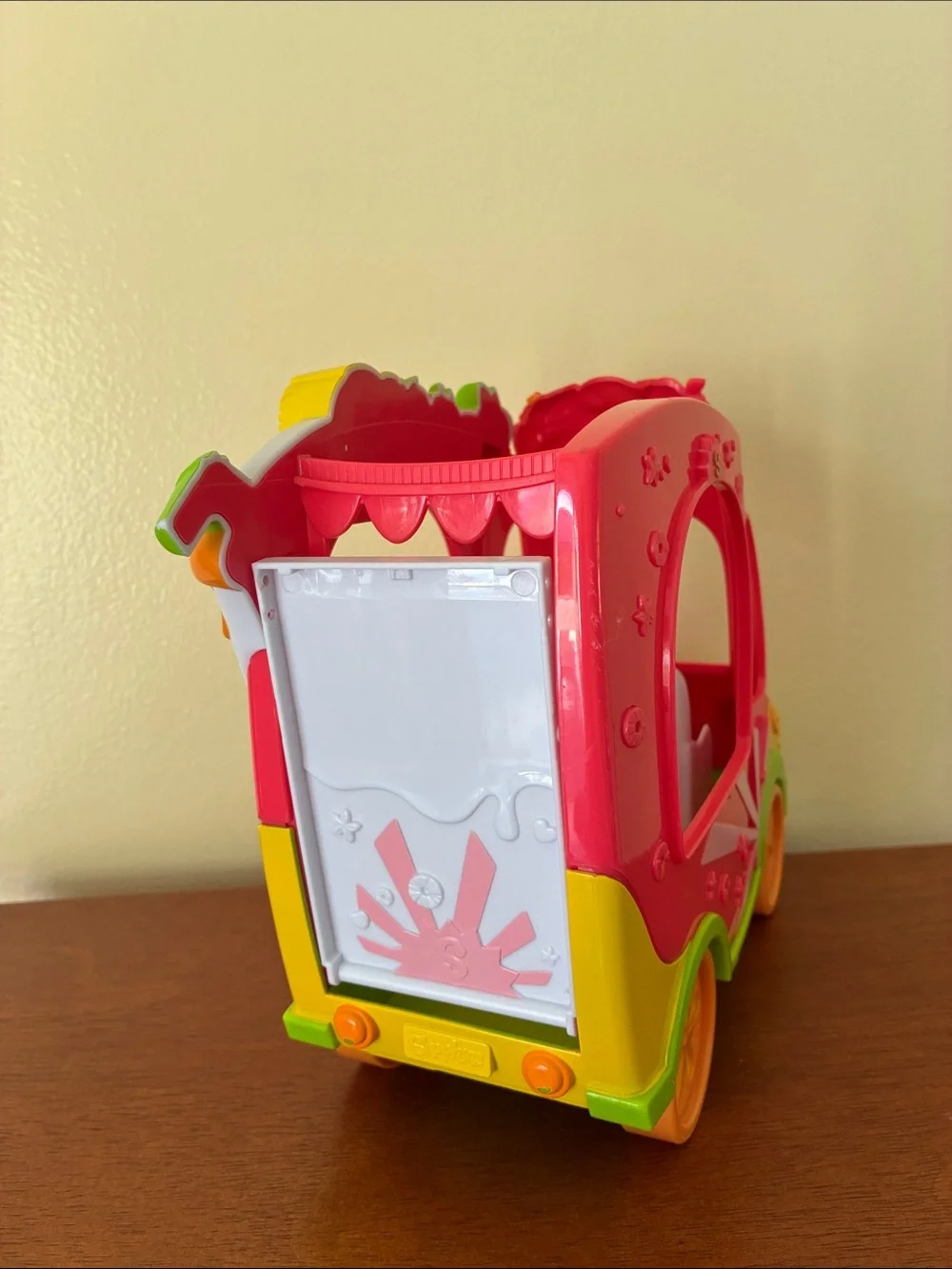 Shopkins Shoppies Groovy Smoothie Juice Truck